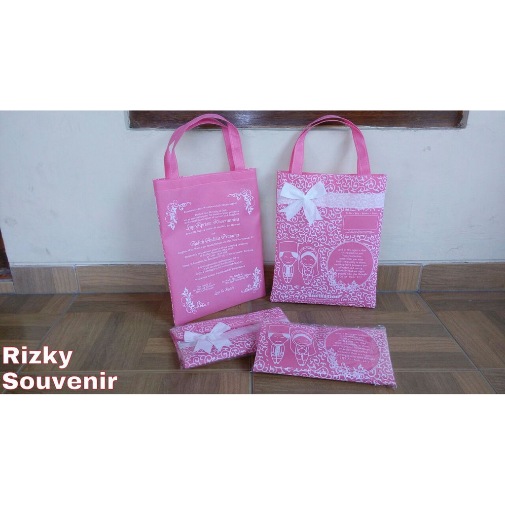 

Tas Undangan | Tas Tasyakuran | Tas Souvenir | Tas Bingkisan | Bahan Spunbond | 15x20
