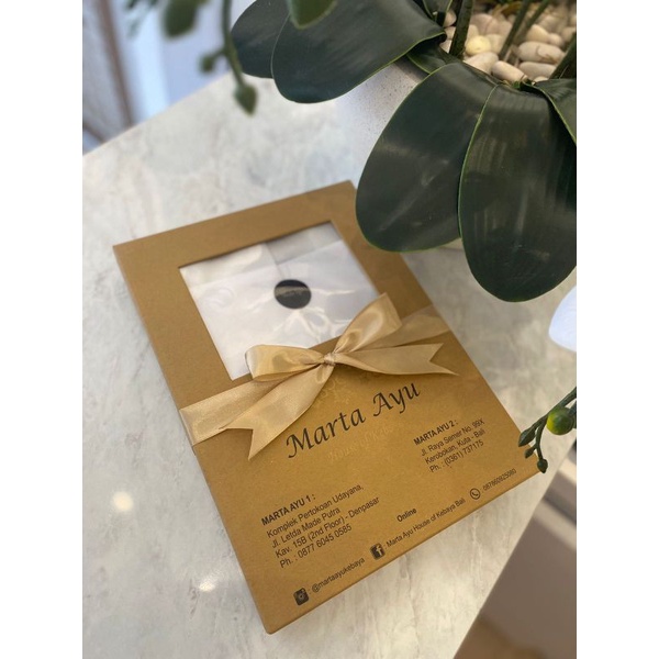 

Gift Wrapping by Marta Ayu Kebaya