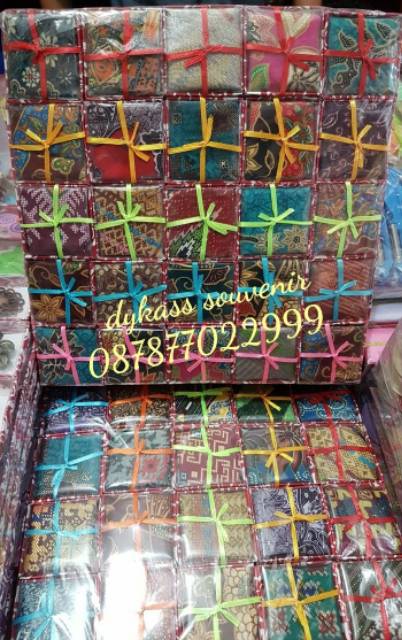 Souvenir pernikahan sapu tangan mini batik