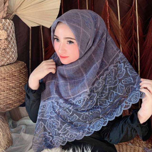 Hijab segi empat mewah by shellasaukia ori