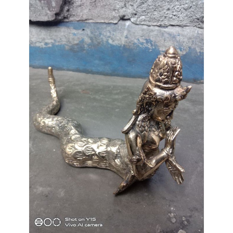 patung NYI blorong