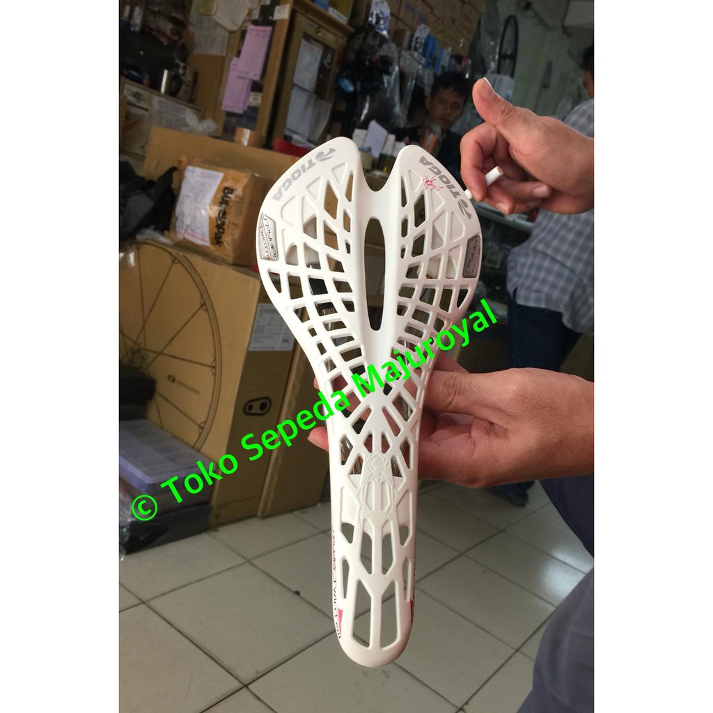 CENA1662 Sadel Tioga Spider Twintail Carbon Original