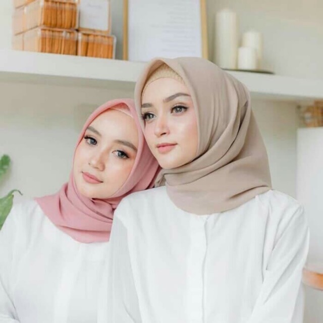 FASHION SALE Bella square pollycotton hijab polos FASHION SALE Bella square pollycotton hijab polos