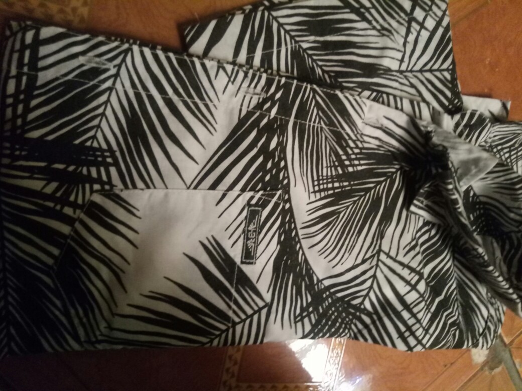 Hem Pria Distro Lengan Pendek Motif Surfing