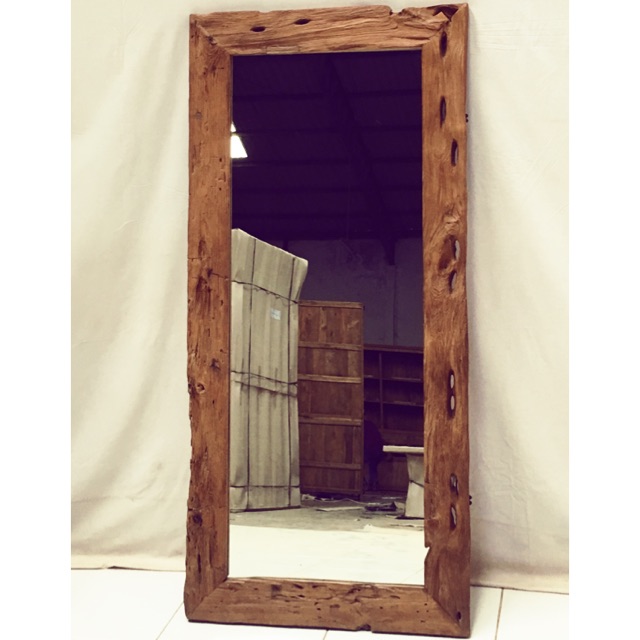 Mirror Jati Erosi