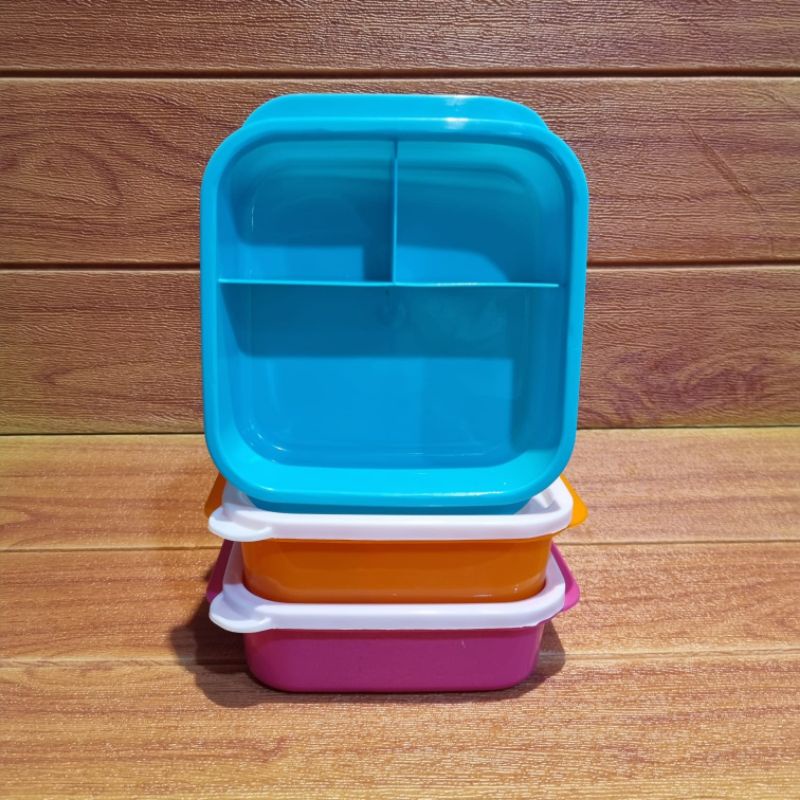 [ TAKUMA ] Kotak Makan Sekat 600ml / Lunch Box Warna / Tempat Makan Warna Murah / Lunch Box 3 Sekat