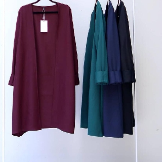 стильные свитера для женщин. т-shirts топик. Tops fora. кроп-топ. топ с открытыми плечами с принтом.