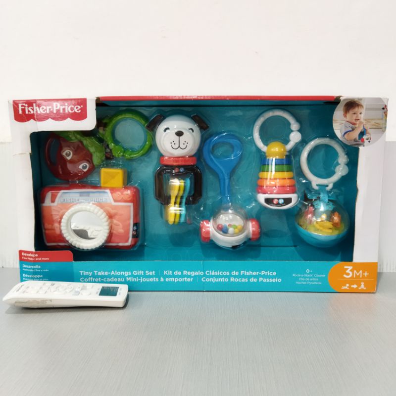 ori original fisher price tiny take alongs gift set baby rattle chain stroller teether pulse doll mainan anak bayi hadiah kado ultah muaguek mua guek puppy boneka cowok cewek laki perempuan