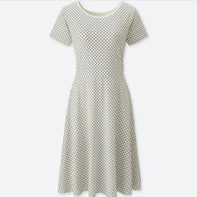 Midi dress motif putih bulat merk original uniqlo