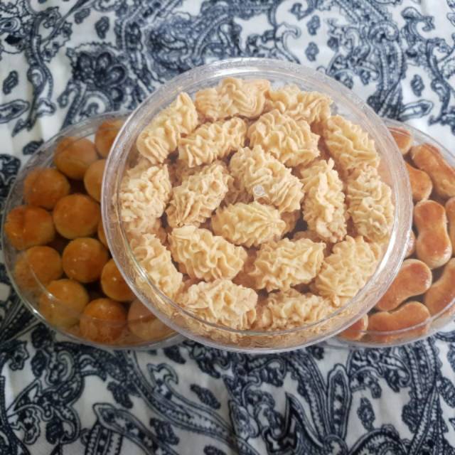 

Kue sagu keju