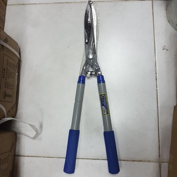 Gunting rumput 2 tangan dahan ranting C-Mart bisa panjang pendek