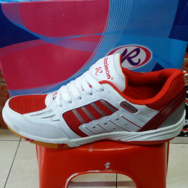 Redmon (sepatu batminton)