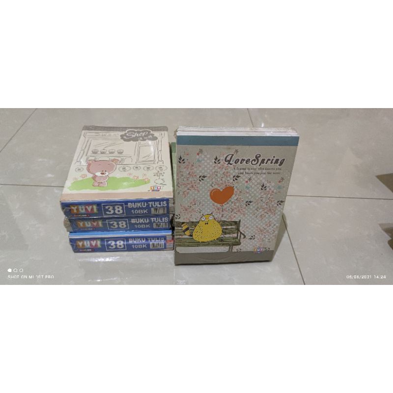 

Buku tulis Yuvi isi 38lbr harga per pack