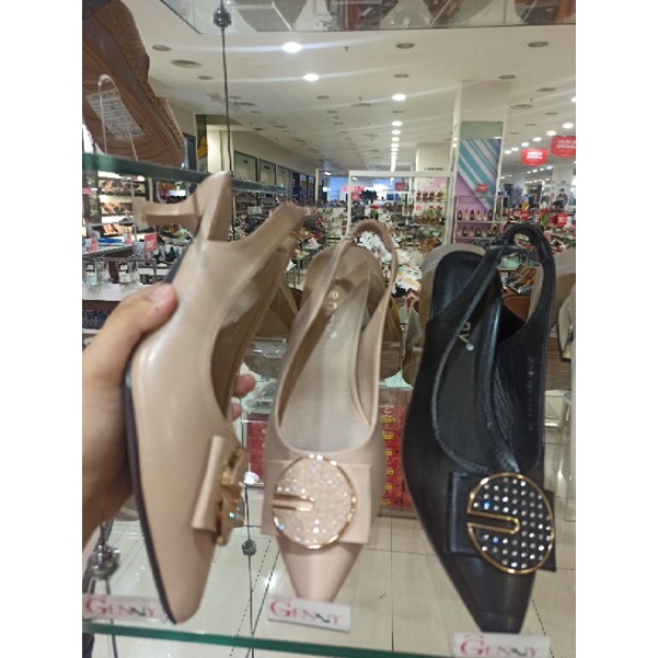 sepatu sandal genny