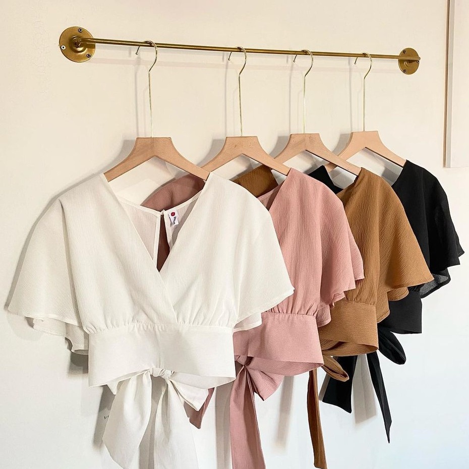 BEFAST - ZRD OOTD Wanita Blouse IMA / Vallina Femei Outer Blouse / Blouse Cewe Kasual / Atasan Blus Kekinian Remaja Wanita / Blouse Crop Lengan Pendek / Blouse Leher V / Fashion Wanita Casual / Trendy