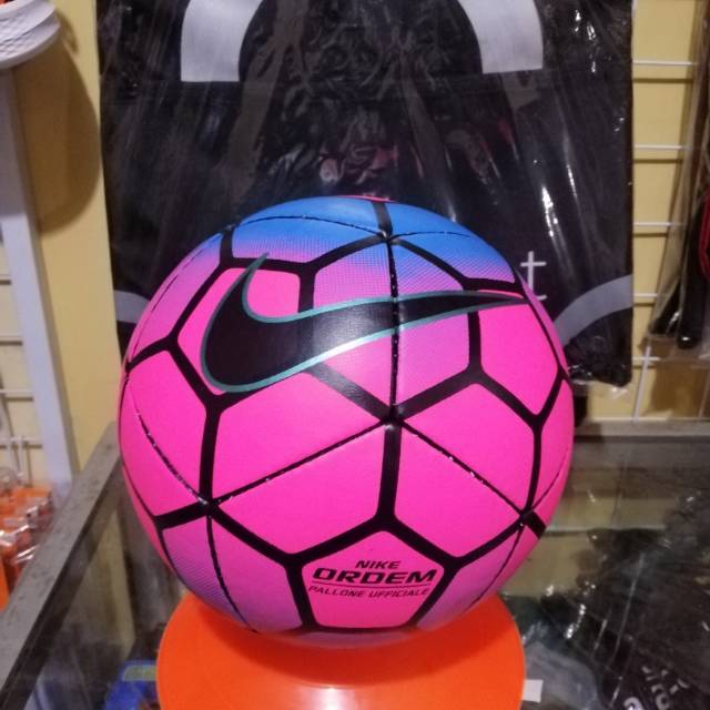 Nike warna Pink ungu bahan doff bola futsal