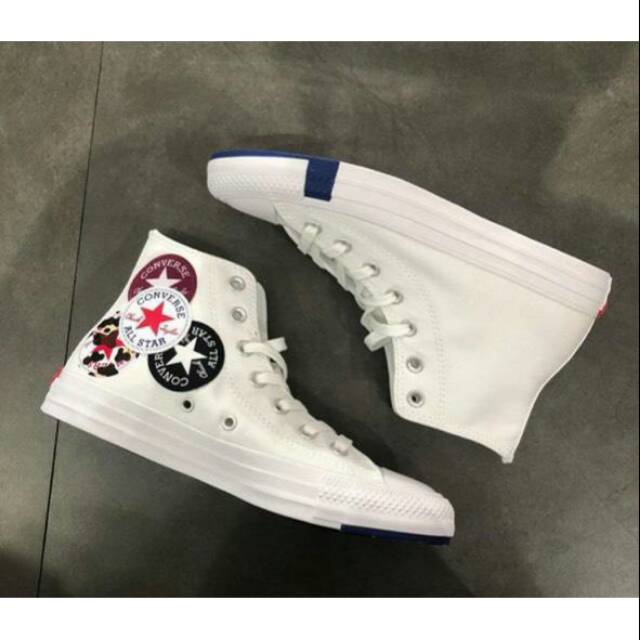 

Converse Multi Logo Canvas Hi