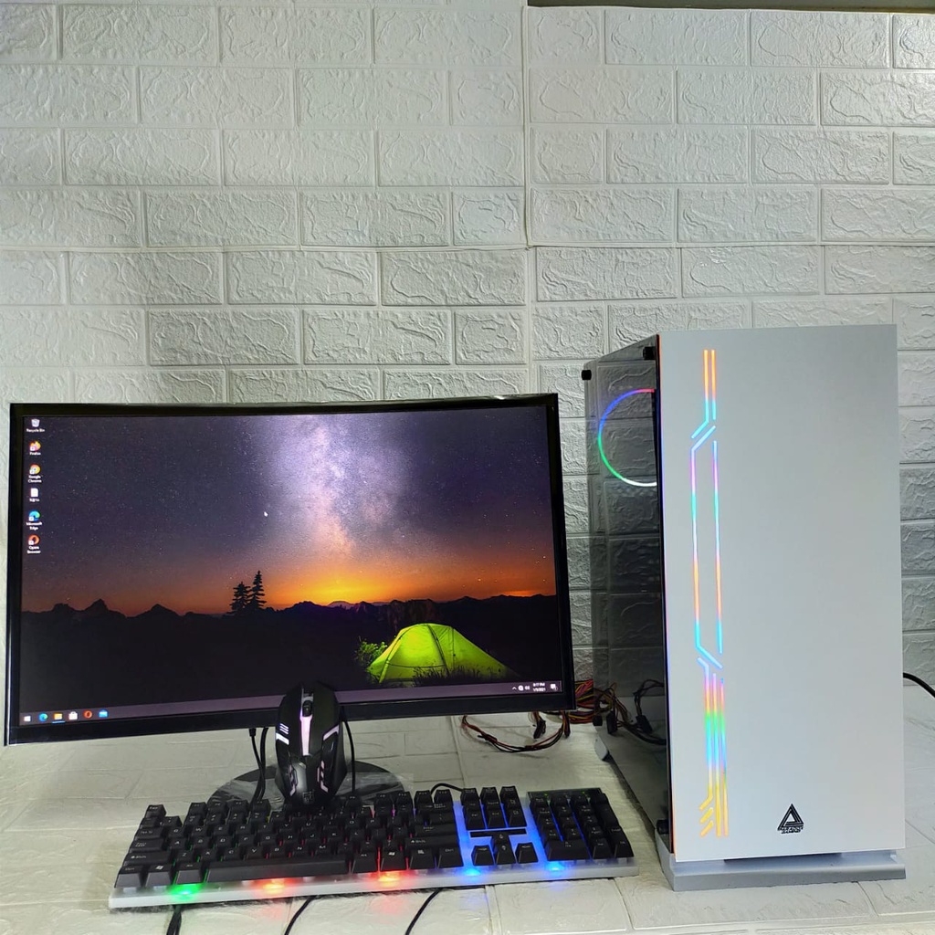 PC gaming core i7 7700 ram 16 gb vga 4 gb ddr5 ssd 240 gb hdd 1 tb led 24 in curved