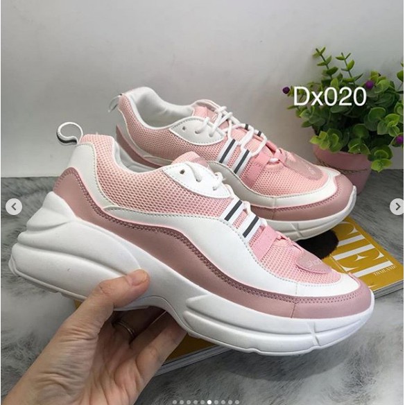 Sepatu Sneakers DX020