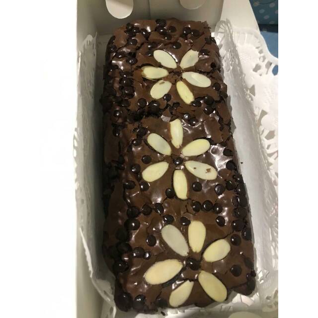 

Brownies toping almond