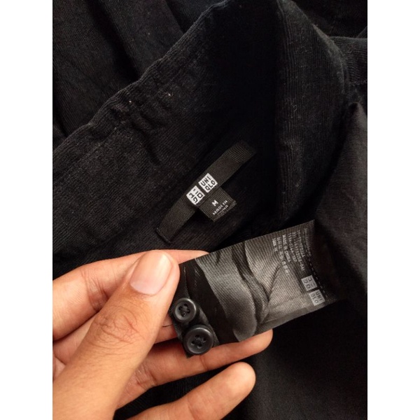 Kemeja corduroy shirt Uniqlo