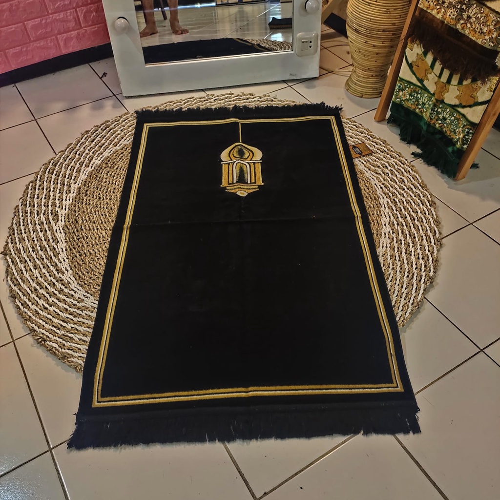 Sajadah Kiswah Bulu Lembut / Sejadah Turki Bulu Hitam / Sajadah Motif Kiswah