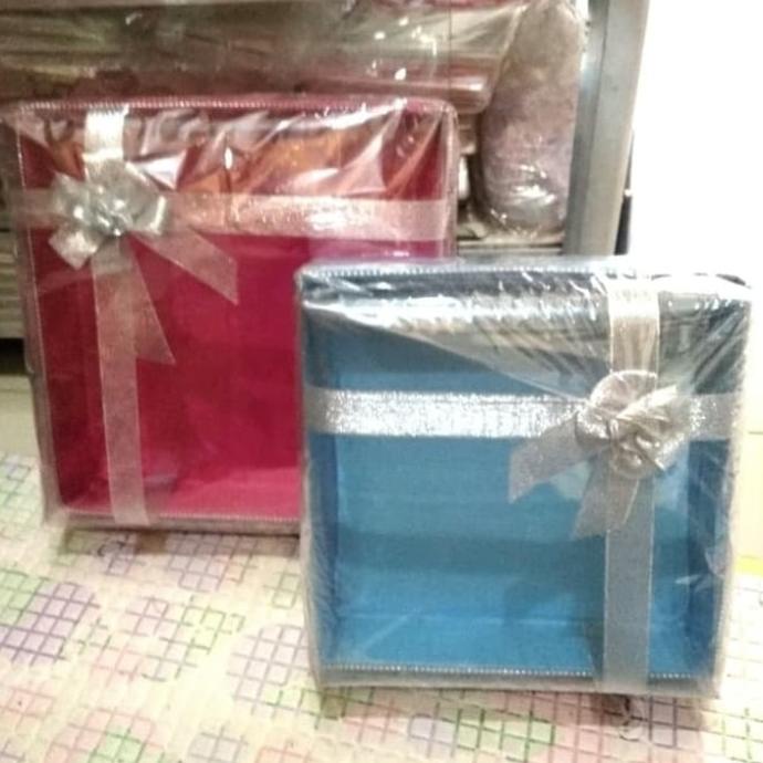 

[COD] KOTAK KUE TUTUP MIKA PARSEL NIKAH 25 25 [COD]