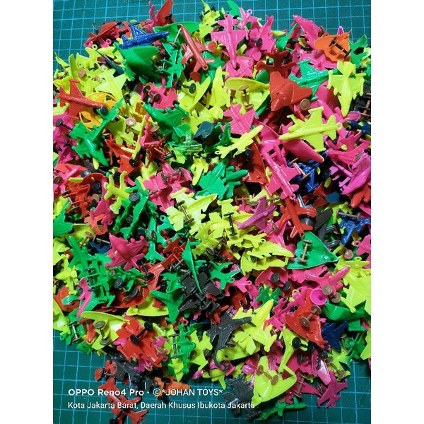 

Mainan Mini Pesawat Tempur 3 Cm isi 50 Pcs CCM