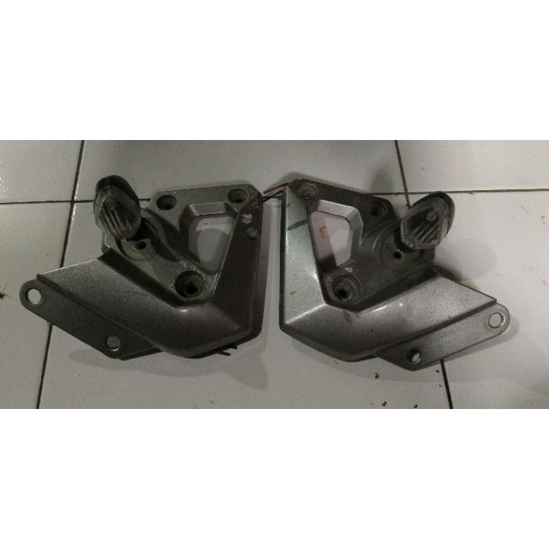 dudukan lampu tiger revo original