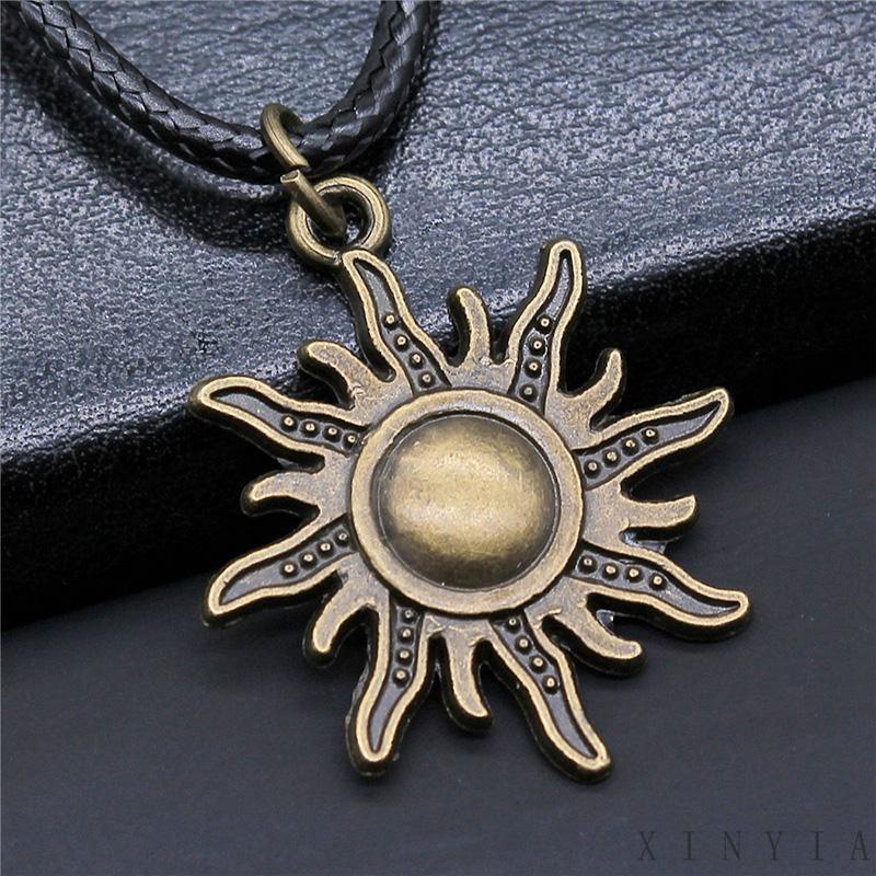 【Bayar di tempat】Kalung Titanium Pria Keren Cowok Laki Liontin Bandul Kompas Premium