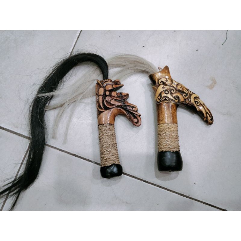 gagang mandau pengangan mandau khas senjata suku dayak kalimantan
