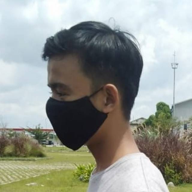 MASKER KAIN TIGA  LAPIS  3 PLY ADA TEMPAT TISU