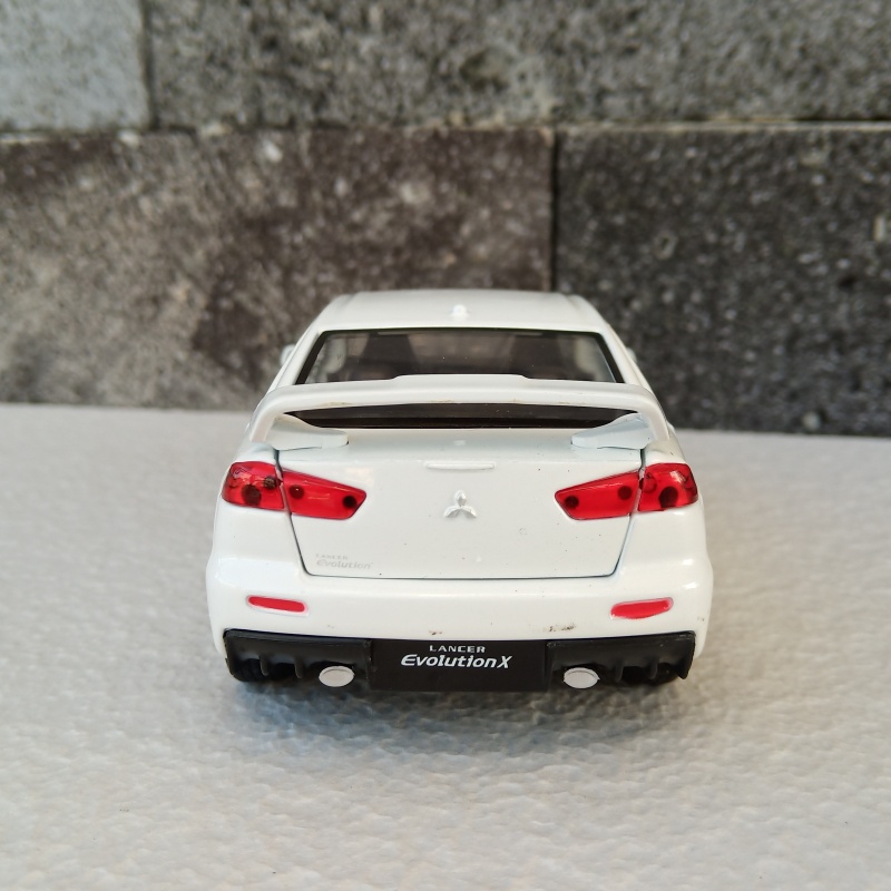 MITSUBHISHI LANCER EVO X Parfume Pewangi Pengharum Mobil Parfum Pajangan Miniatur Diecast Mobil