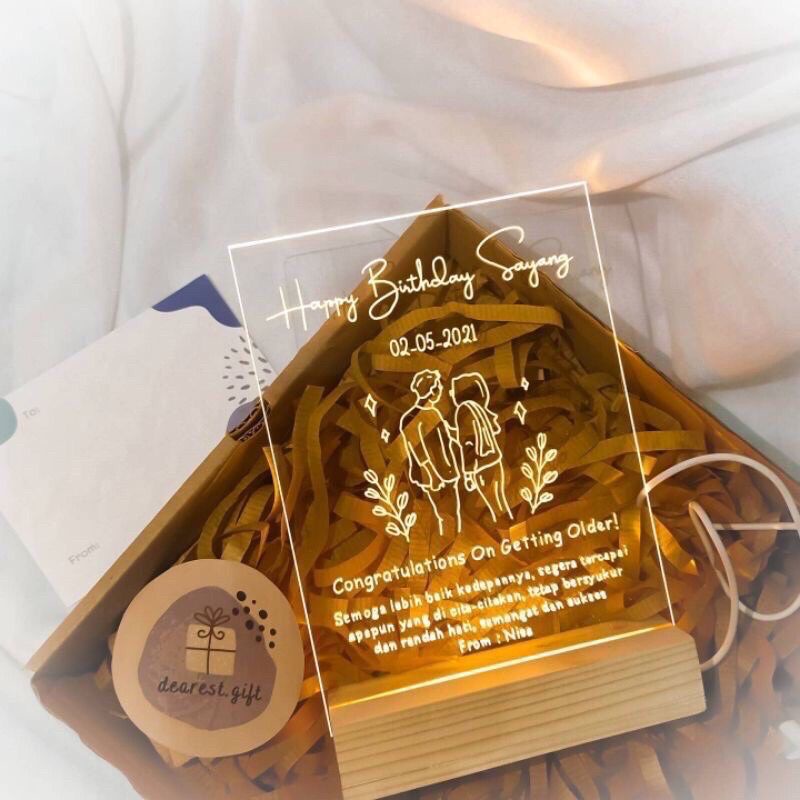 Kado wisuda ulang tahun akrilik lettering A6 / hampers gift box dengan lampu LED