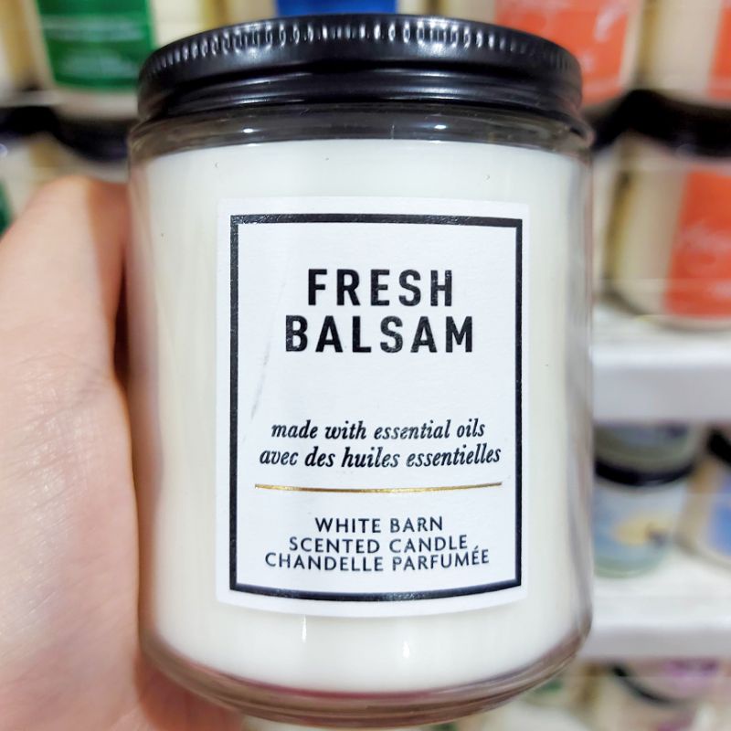 BATH &amp; BODY WORKS BBW FRESH BALSAM MADE WITH ESSENTIAL OILS WHITE BARN 1 SINGLE WICK SCENTED CANDLE 198 G PENGHARUM RUANGAN