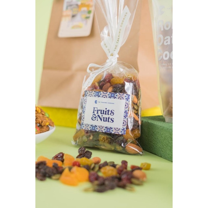 

Trail Mix / Mixed Fruits and Nuts with Almond