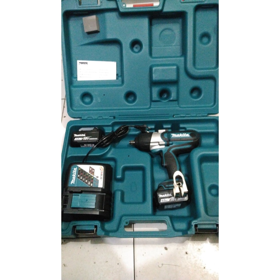 Mesin Impact Wrench Battery Makita DTW 450 RME/DTW 700 RTJ