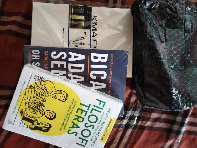 Motivasi Filosofi Teras Pengarang Henry Manampiring