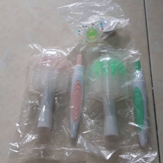Sikat botol dan empeng tommee tippee