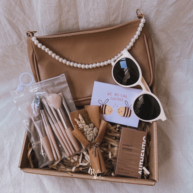 kado ulang tahun / kado pacar / hampers murah/ special price