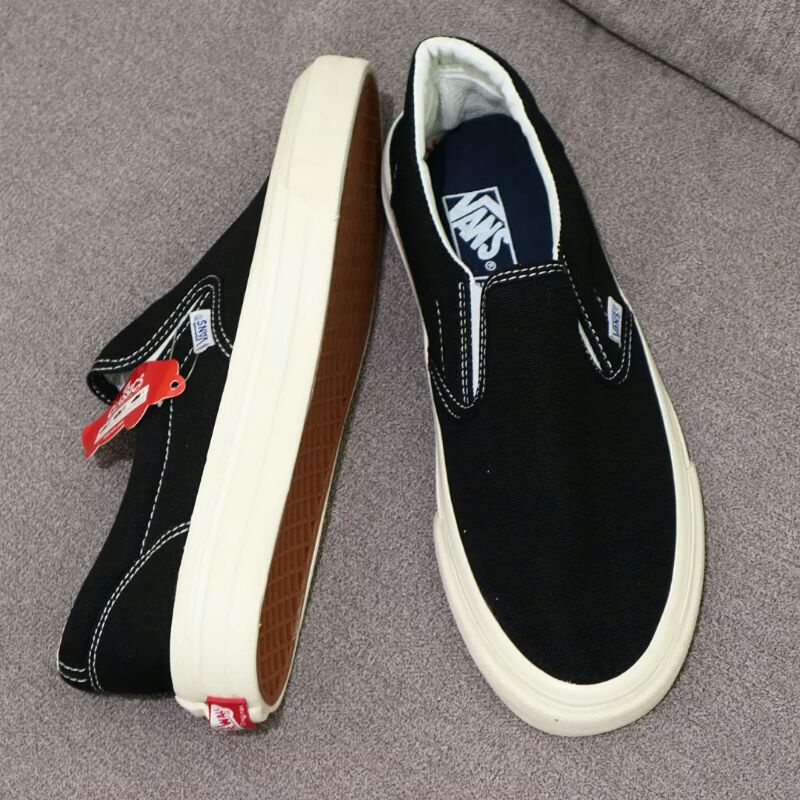 VANS SLIP ON PRIA BISA COD KASUAL SANTAI SEPATU SLIP ON PRIA