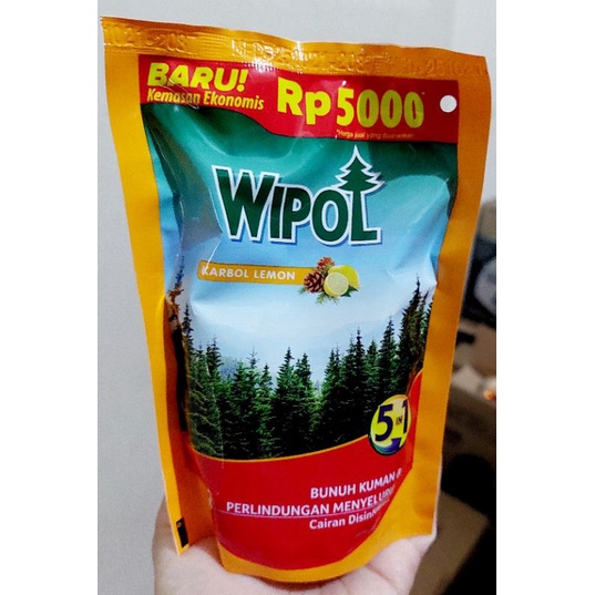 Wipol Karbol Cairan Pembersih Lantai 220 ml