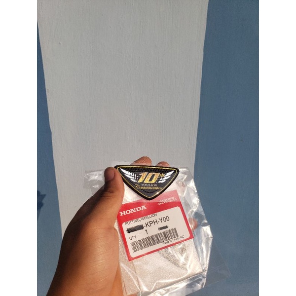 Emblem 10thn aniv  wave 125 original thailand