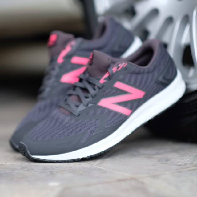 new balance wflshrm2