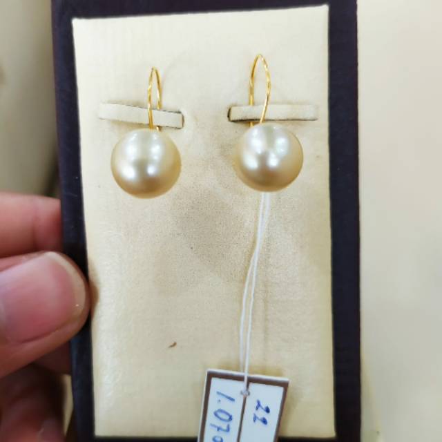 Anting Emas BUlat