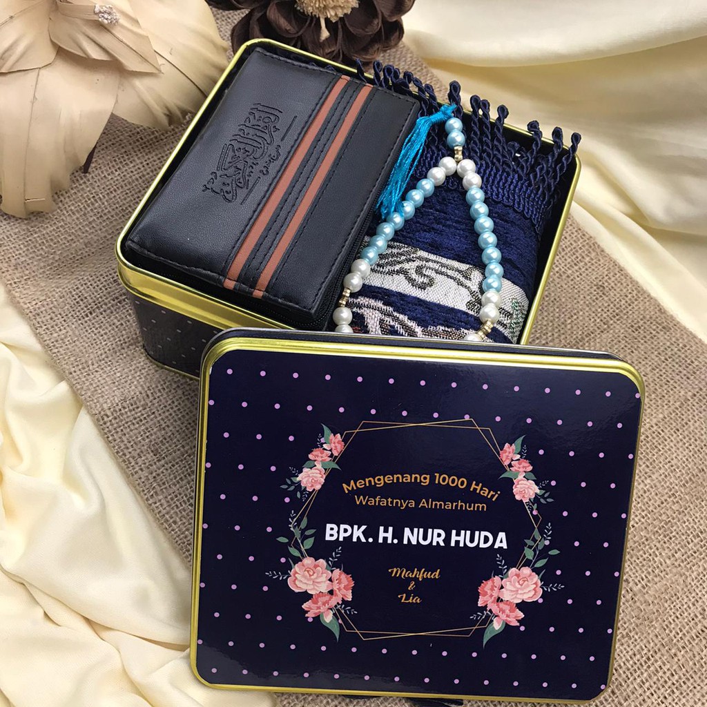 Hampers Gift Box Tin Isi Sajadah Al Quran Tasbih Souvenir Kado Ulang