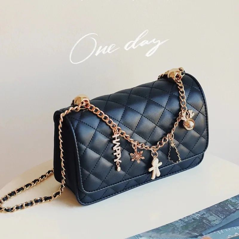 10.10 SALE | CK Chain Handle Quilted Clutch GIFTSET