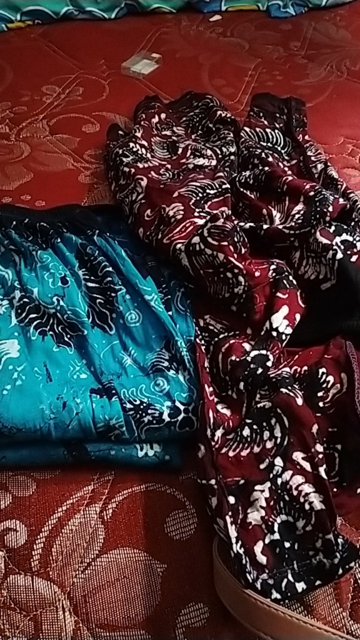 Setelan Panjang Batik Tuban Anak Empat - Lima Th