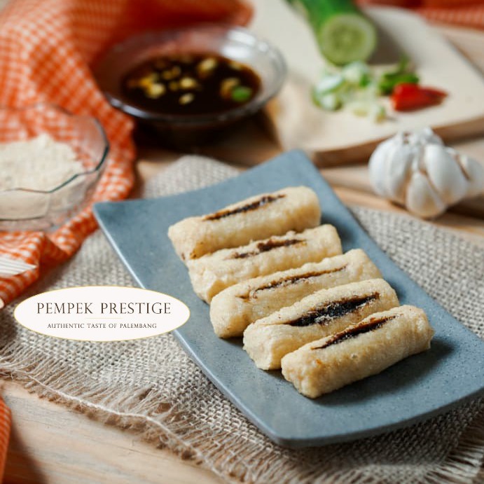 

Pempek Lenjer - Pempek beku Vakum Frozen isi 10