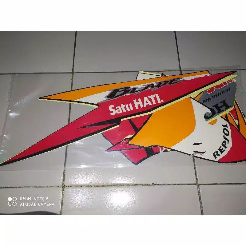 STIKER STRIPING MOTOR BLADE REPSOL 2011